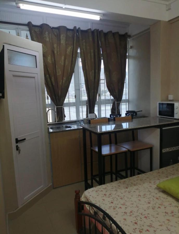 Champs De Mars Apartment Порт-Луи Экстерьер фото